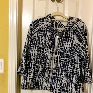 Black &white colored cowl collar zipper front XL jacket